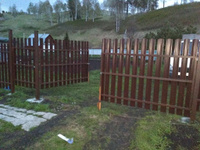 Ворота из металлического штакетника шириной 4 метра
