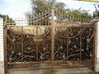 Ворота кованые с элементами виноградной лозы, цвет бронзовый